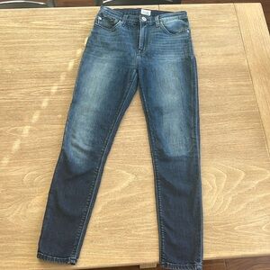 Hudson Skinny Jeans Size 27